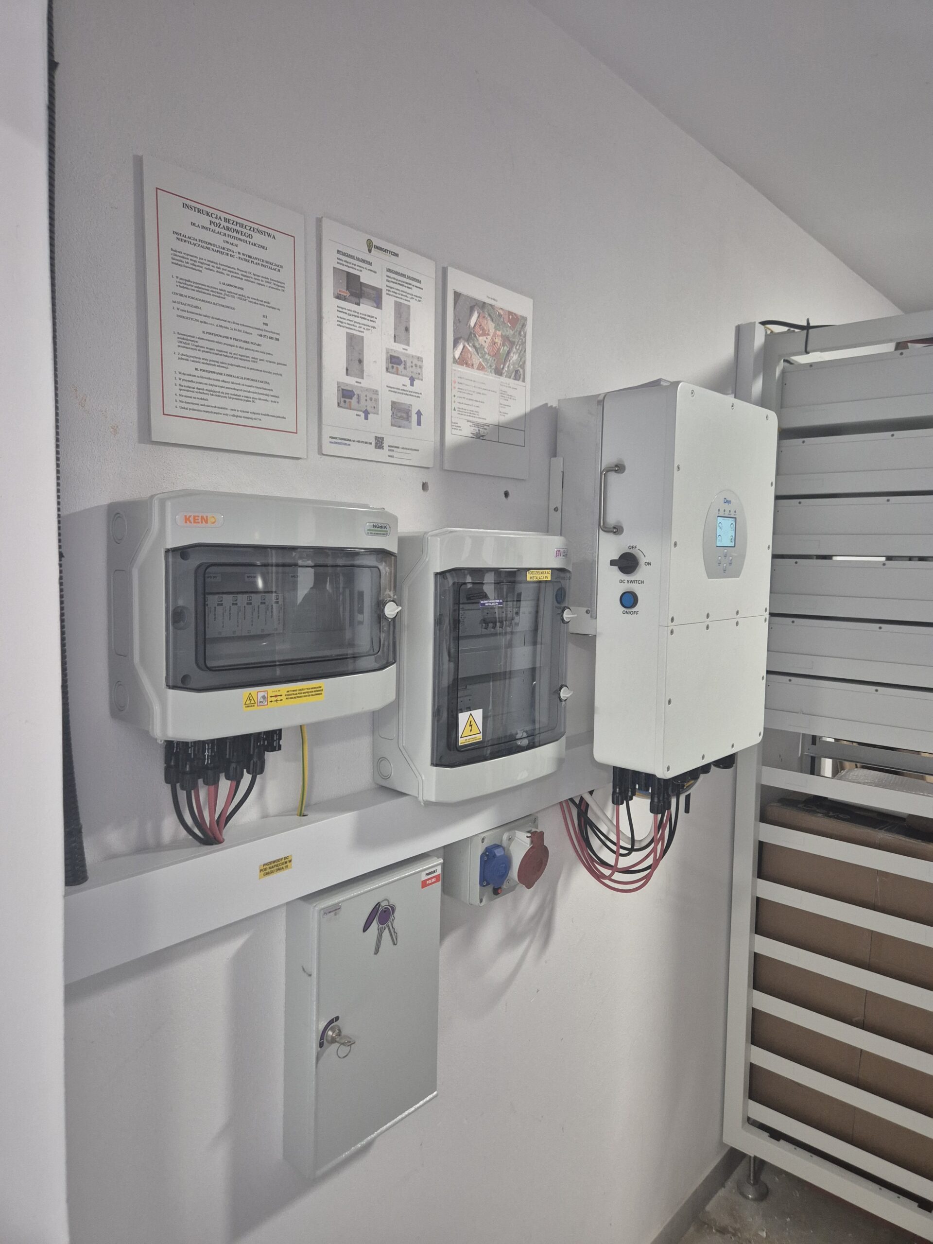 Falownik i zabezpieczenia instalacji z wysokonapięciowym magazynem energii Deye